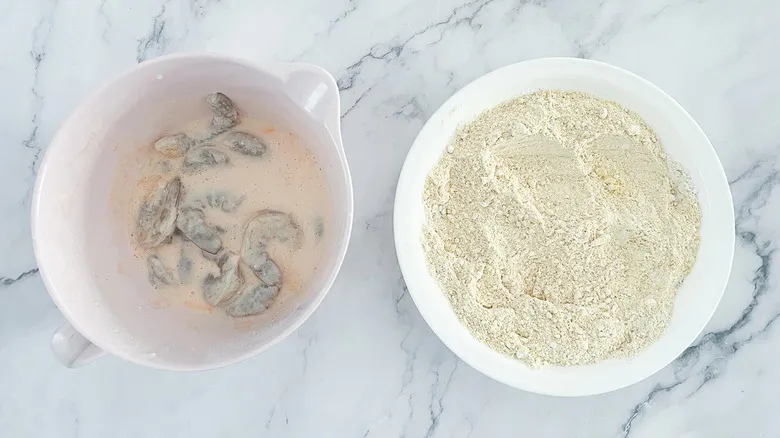 Receta de Po'boys de Camarones Fritos Estilo Slider: Un Bocado Clásico de Nueva Orleans