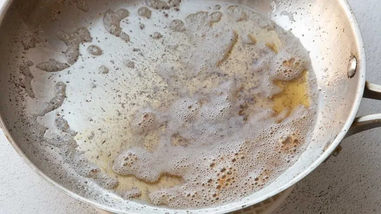 Receta Definitiva de Brookies con Mantequilla Dorada: El Postre Híbrido Perfecto