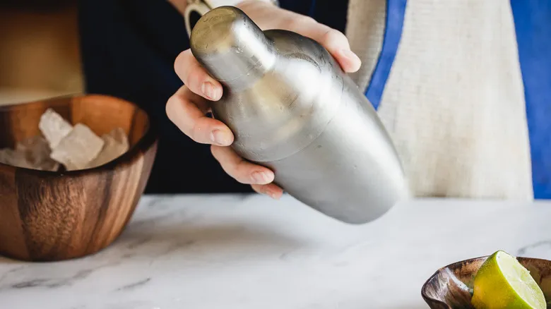 Receta Definitiva de Margarita Picante: El Arte de Preparar el Cóctel Perfecto en Casa