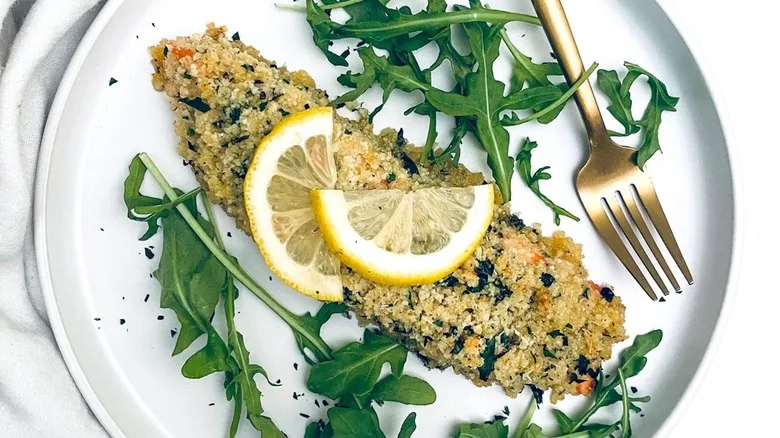 Salmón con Costra de Parmesano y Panko: Receta Gourmet Rápida y Crujiente