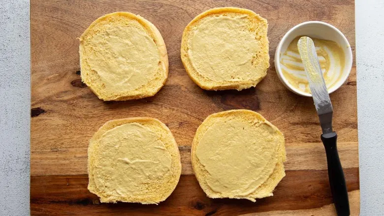 Sándwich de Chuleta de Cerdo Frita Clásico: Receta Fácil y Jugosa para Deleitarte