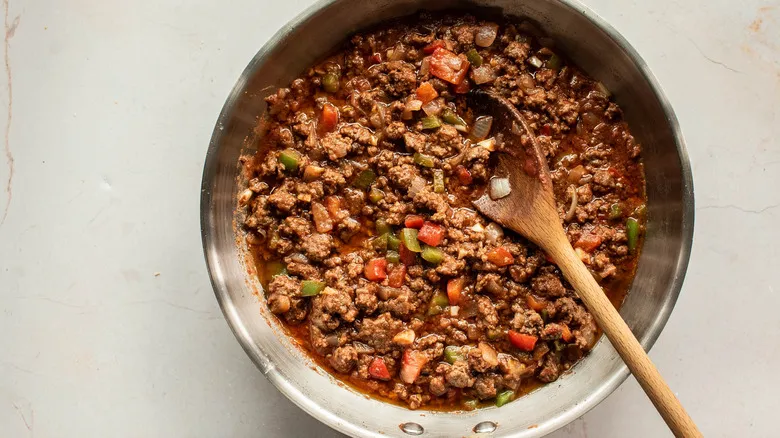 Sloppy Joes Caseros: La Receta Rápida y Deliciosa para Cenas Familiares Inolvidables