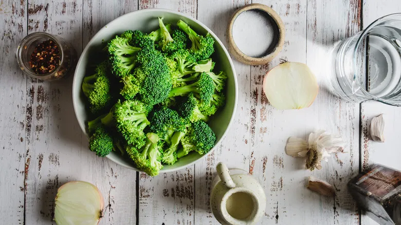 Sopa Crema de Brócoli Cremosa: Un Clásico Confortable y Rápido para el Hogar