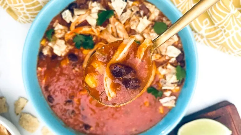 Sopa de Tortilla con Pollo en Instant Pot: Receta Rápida y Deliciosa para Cualquier Día