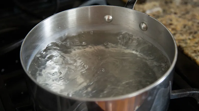 Steak Alfredo Clásico y Cremoso: La Receta Definitiva sin Crema Añadida