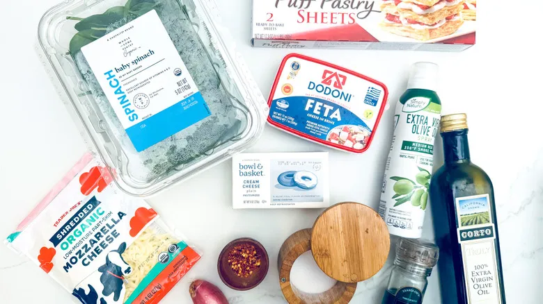 Tartaletas de Hojaldre con Espinaca y Tres Quesos: Receta Fácil para Impresionar