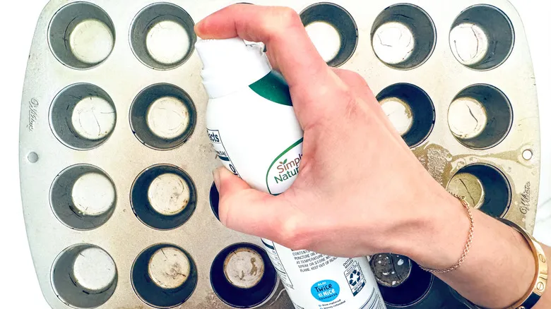 Tartaletas de Hojaldre con Espinaca y Tres Quesos: Receta Fácil para Impresionar