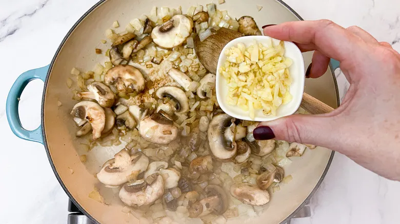 Tetrazzini de Pollo Clásico: La Receta Definitiva para un Platillo Reconfortante