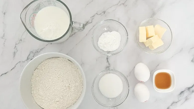 Waffles Caseros Clásicos: La Receta Definitiva para un Desayuno Esponjoso y Versátil