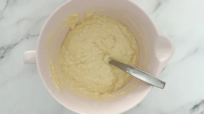 Waffles Caseros Clásicos: La Receta Definitiva para un Desayuno Esponjoso y Versátil